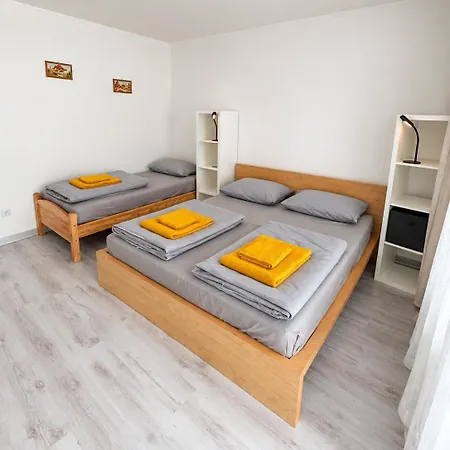 Apartment Geräumige Mit Parkplatz Und Wintergarten *